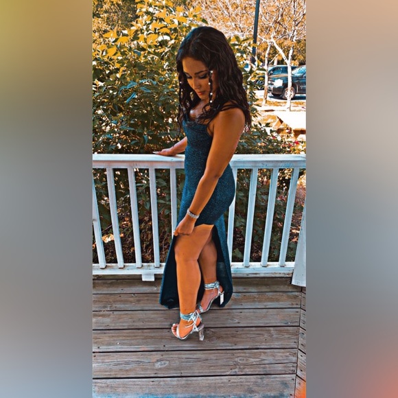 This is my blue prom dress from this year. - Picture 4 of 7